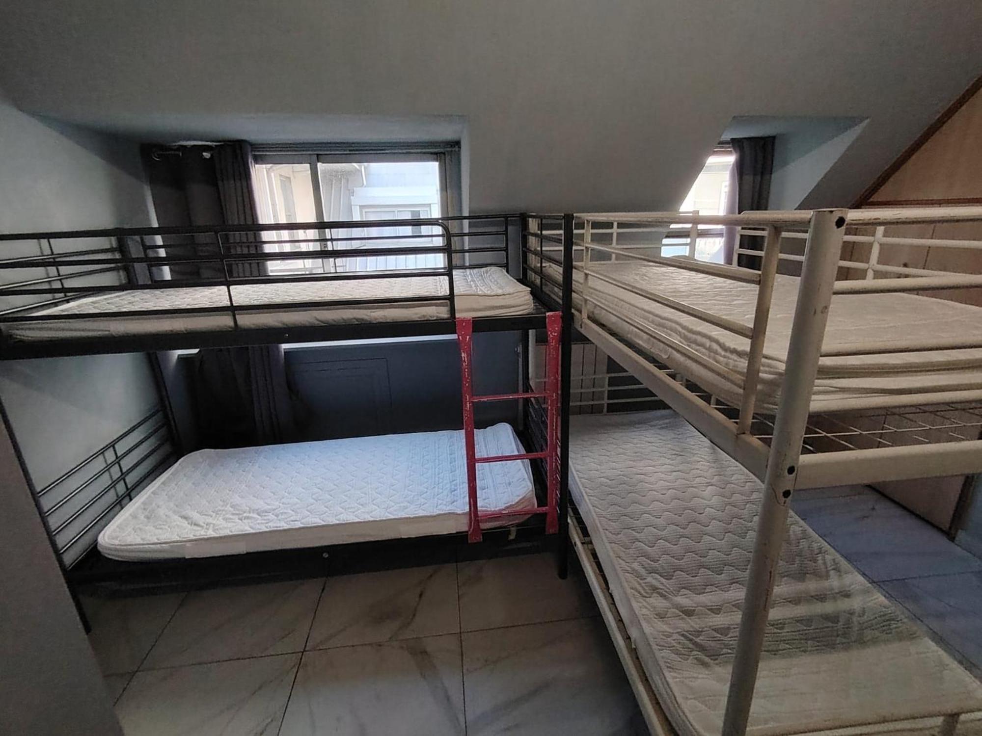 Lion University & Youth Hostel Milano Экстерьер фото